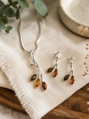 Sterling Silver Baltic Amber Necklace & Stud Earrings Set Botanical Leaf 925